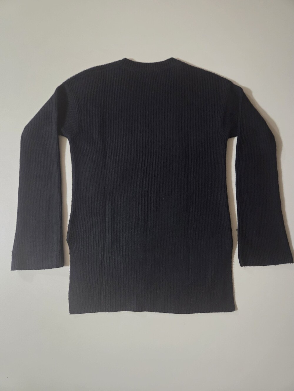 Athleta Black Crewneck Wool Cashmere Bell Sleeve Sweater - Picture 14 of 16